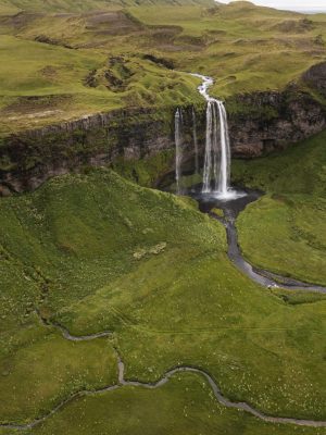 iceland-landscape-beautiful-waterfall